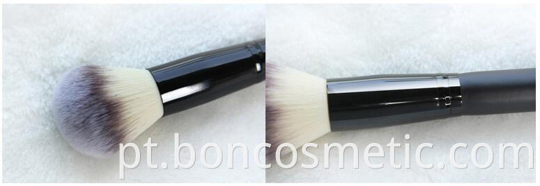 Powder makeup brush 